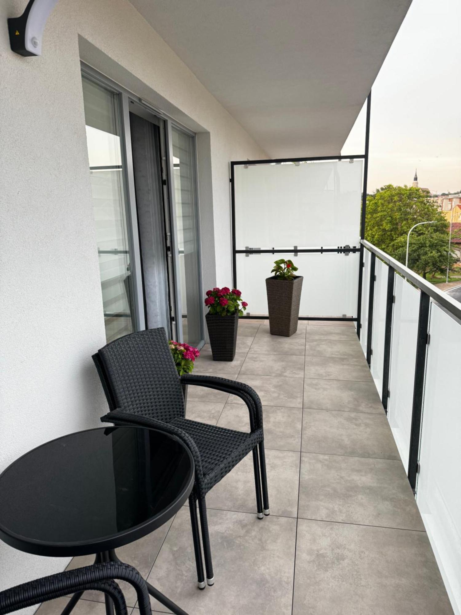 Apartament Z Tarasem 23 ブンツラウ エクステリア 写真